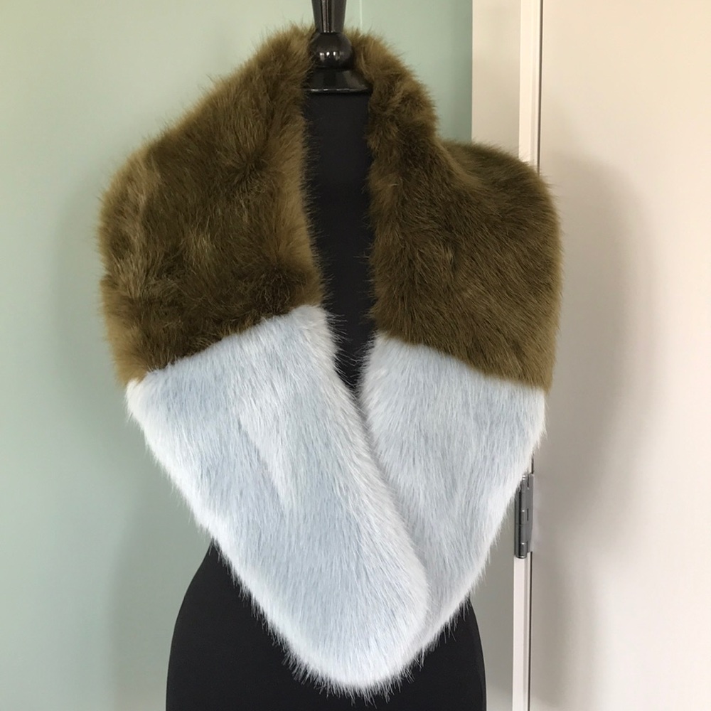 Zara faux fur stole. Green and light blue.
